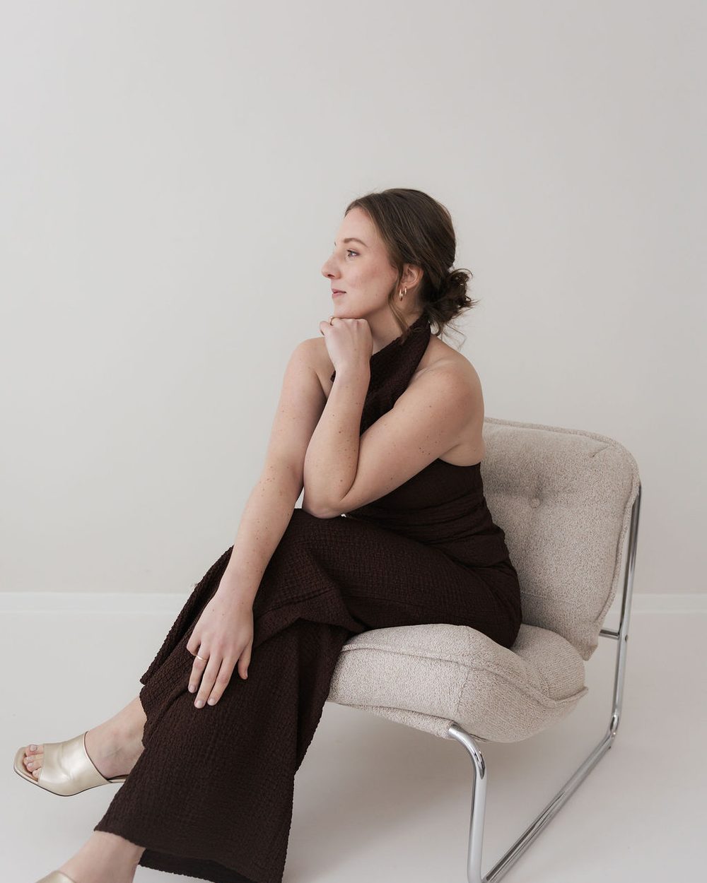 Portrait mit Raum am Rand, aus dem sich mehrere Ausschnitte schneiden lassen