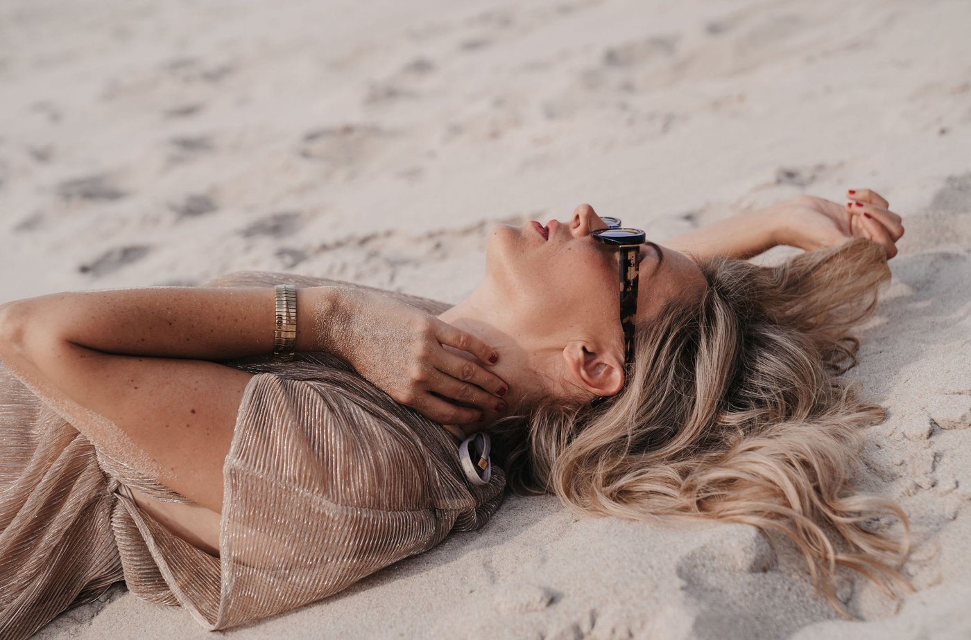 Editorial Shooting Sylt · das ikonische Sandbild am Roten Kliff