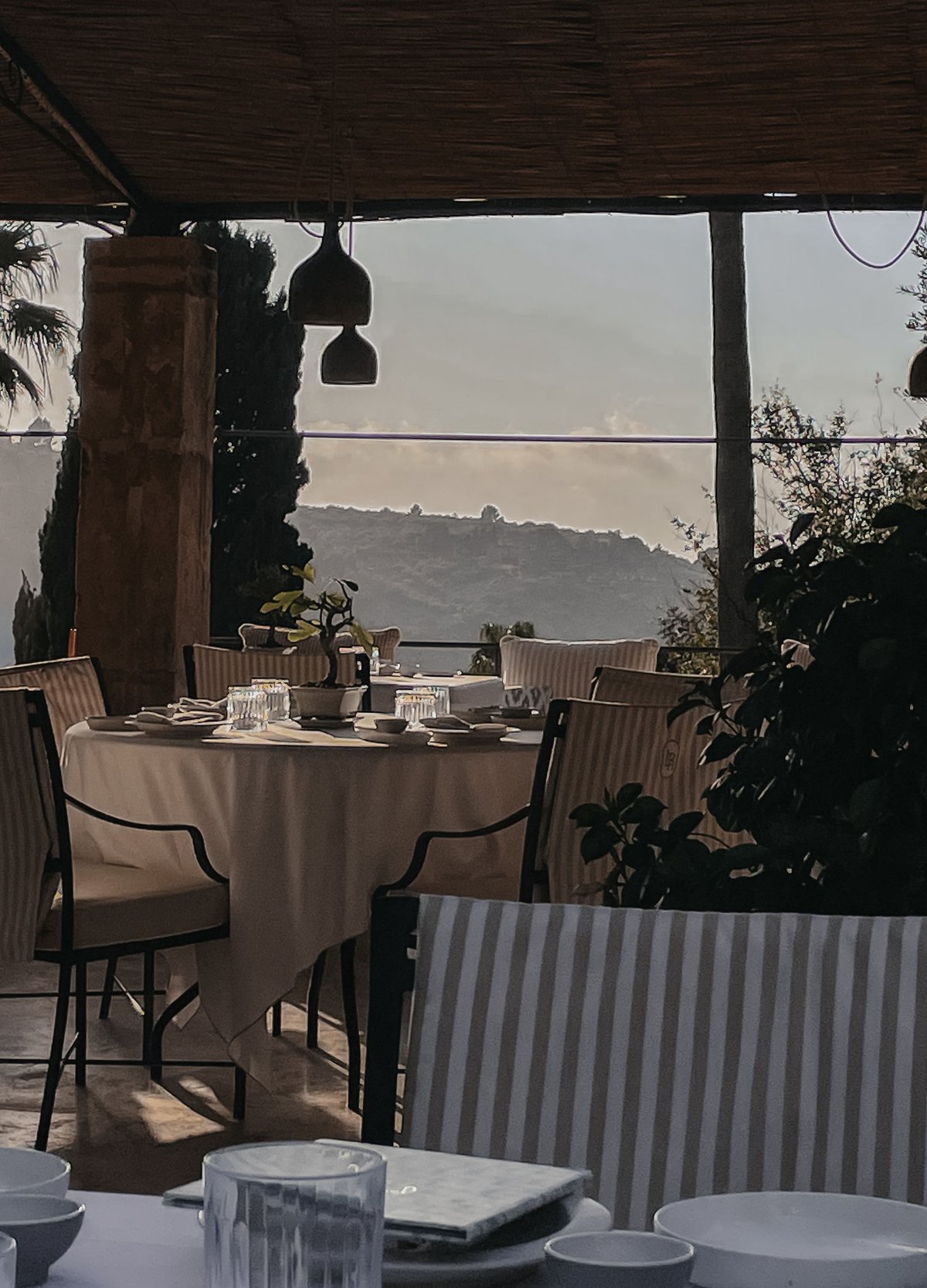 Live-Event Mallorca · Terrasse mit Blick über das Tal